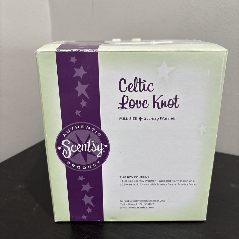 Scentsy 2011 Celtic Love Knot Full Size Warmer Green Ceramic Irish Retired NEW